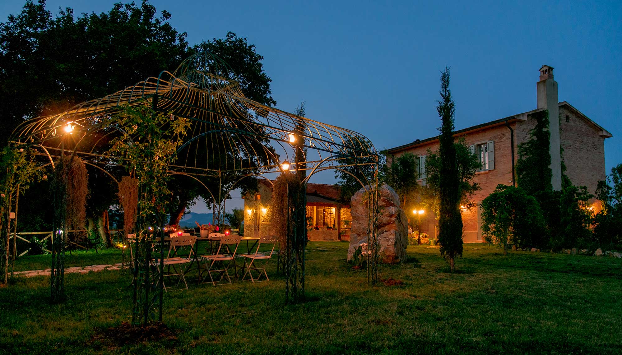 ANTICA LOCANDA SANT'ANNA, Gästzimmer, Pensionszimmer, Seminare und Ayurvedabehandlungen